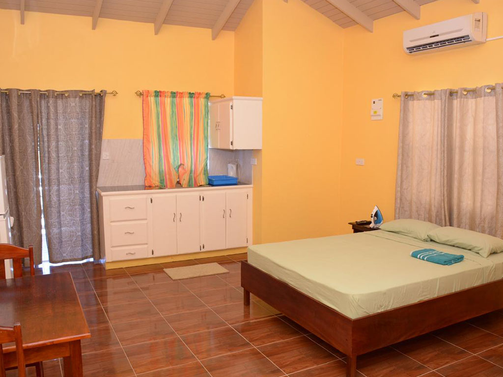 Hill View Apartments and Vehicle Rental - Image 2